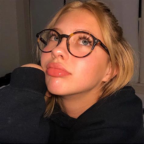 glasses blowjob